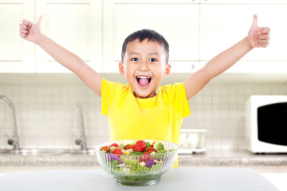 Cần có thái độ quan tâm để giúp trẻ có thói quen ăn uống tốt và vận động hợp lý
