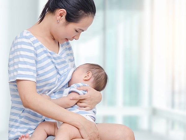Hình minh họa cách bổ sung dinh dưỡng cho trẻ dị ứng sữa bò