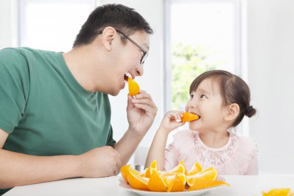 Mách mẹ 10 cách tạo thói quen ăn uống lành mạnh cho trẻ