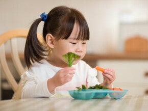 Làm sao để biết bé thiếu chất và giải pháp cải thiện dinh dưỡng phù hợp