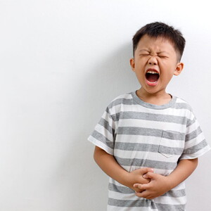 Dinh dưỡng hợp lý cho trẻ bị táo bón Dinh dưỡng hợp lý cho trẻ bị táo bón
