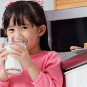 chọn sữa mát cho bé