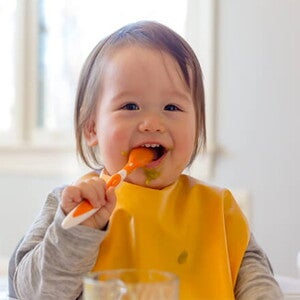 Khi nào thì trẻ bắt đầu ăn dặm? Khi nào thì trẻ bắt đầu ăn dặm?