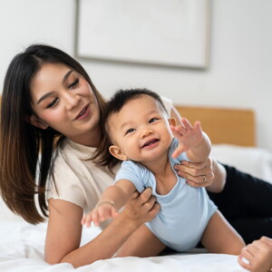 Thời điểm và dấu hiệu trẻ sắp biết bò, trườn Thời điểm và dấu hiệu trẻ sắp biết bò, trườn