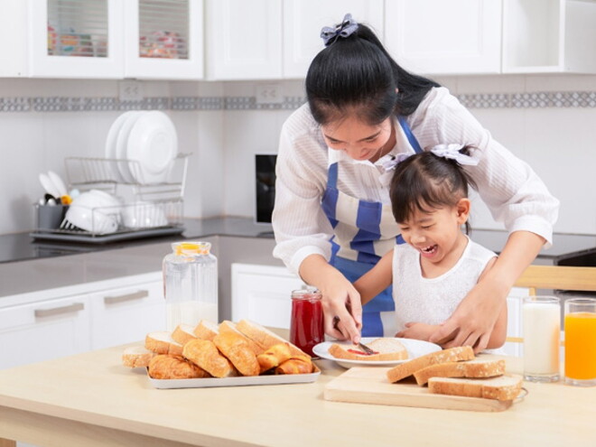 Hình minh họa cách giúp bé tiếp nhận món ăn mới Hình minh họa cách giúp bé tiếp nhận món ăn mới