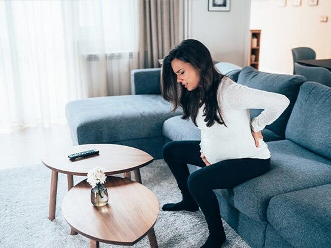 Cách vượt qua cơn đau lưng khi mang thai 